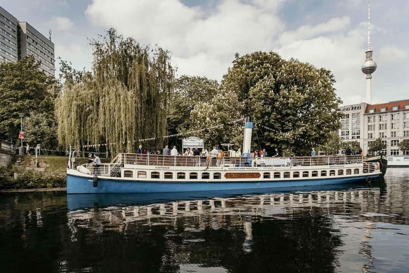 1h Berlin-Cruise with 140 year old electrified steamship - Why the Kaiser Friedrich is more than a standard sightseeing boat