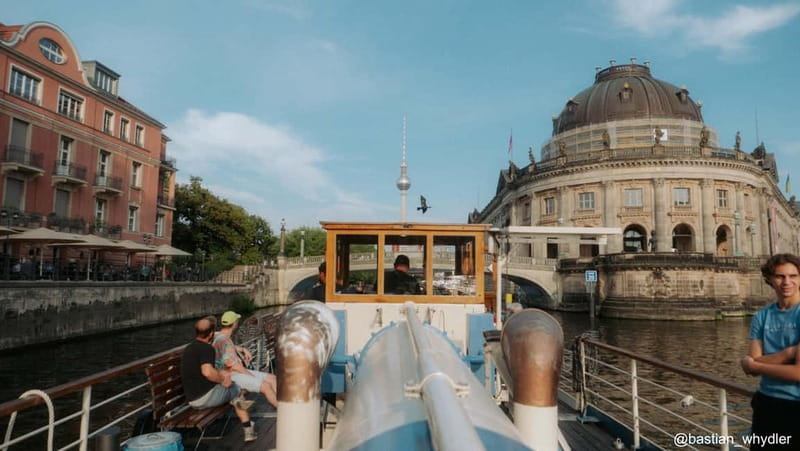 1h Berlin-Cruise with 140 year old electrified steamship - Boarding near Berlin Cathedral
