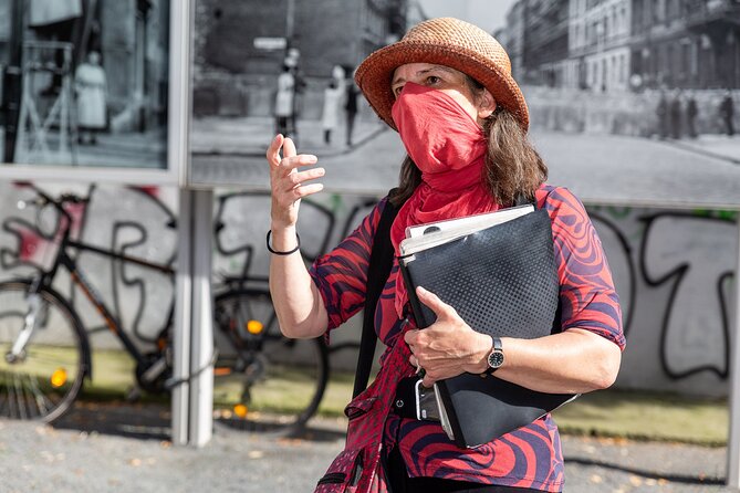 2.5-Hour Berlin Wall and Memorial Sites Walking Tour - Finishing at Nordbahnhof, the Former Ghost Station
