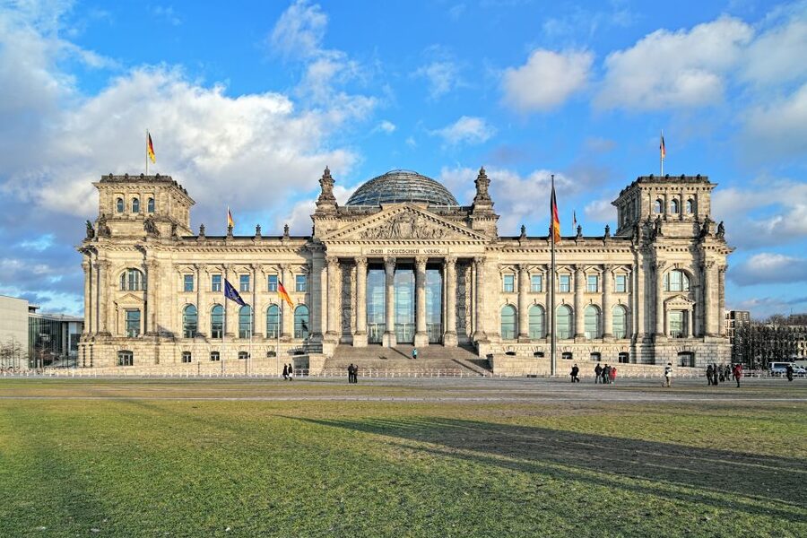 2-H Berlin: Top Sights Guided E-Scooter Tour - How Good Is The Guiding?