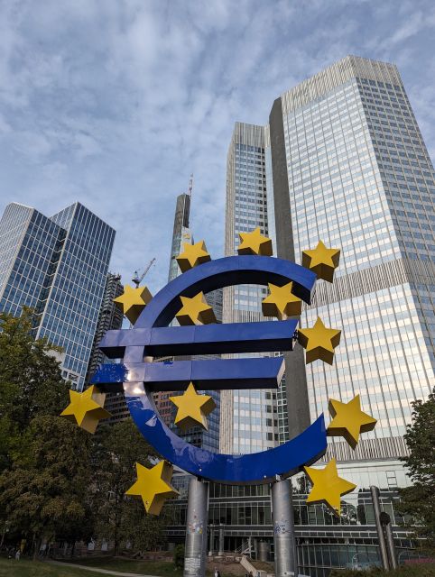 2-Hour Best of Frankfurt Walking Tour (English) - Starting at Alte Nikolaikirche and Römerburg