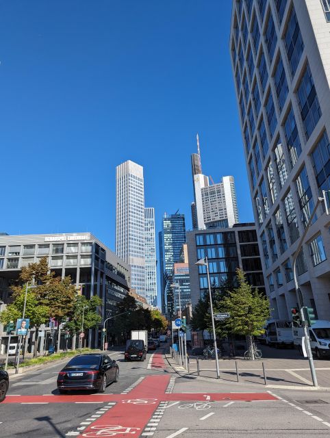2-Hour Best of Frankfurt Walking Tour (English) - Anita’s guiding style