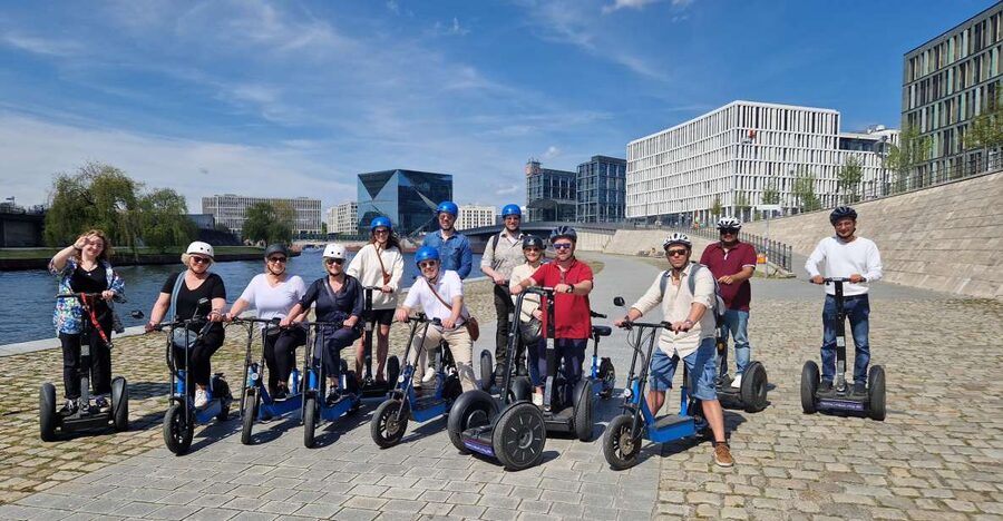 3-H Munich: Top Sights E-Scooter Tour with Local Guide - Why three hours works well in Munich