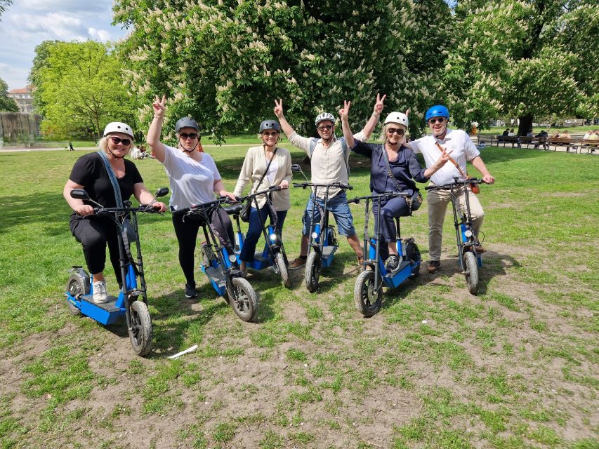 3-H Munich: Top Sights E-Scooter Tour with Local Guide - Siegestor and the city’s changing character