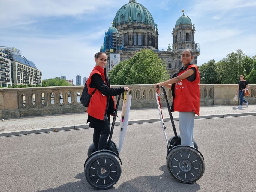 3h-Berlin: Private Sightseeing Segway Tour - Getting started with the safety practice