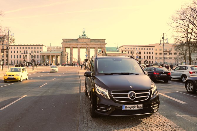 5hours: Guide, Chauffeur & Photographer in Berlin private Tour - A smart way to see a very spread-out city
