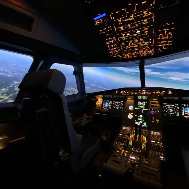 Airbus Flightsimulator | Flying Experience | adults&children - Taking the controls at Centro Oberhausen