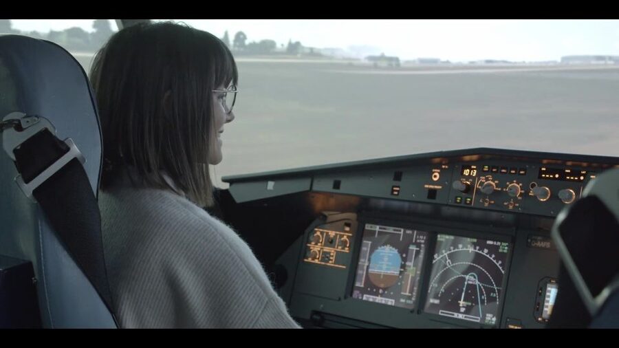 Airbus Flightsimulator | Flying Experience | adults&children - Takeoff, cruise, and landing are the heart of the session
