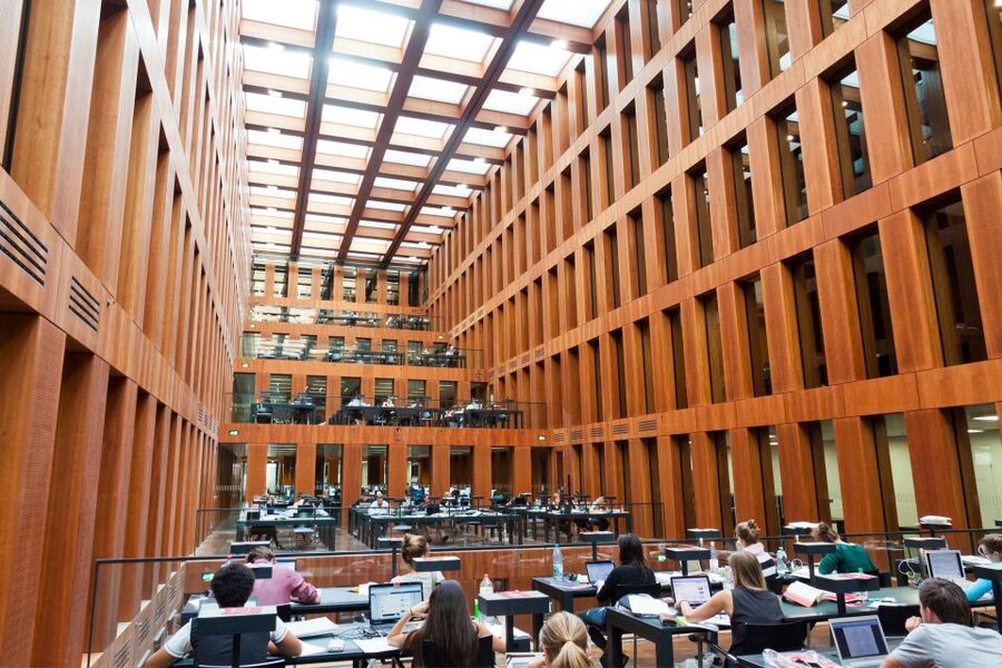 Albert Einstein in Berlin Private Guided Tour - The New Synagogue and Einstein’s Jewish roots
