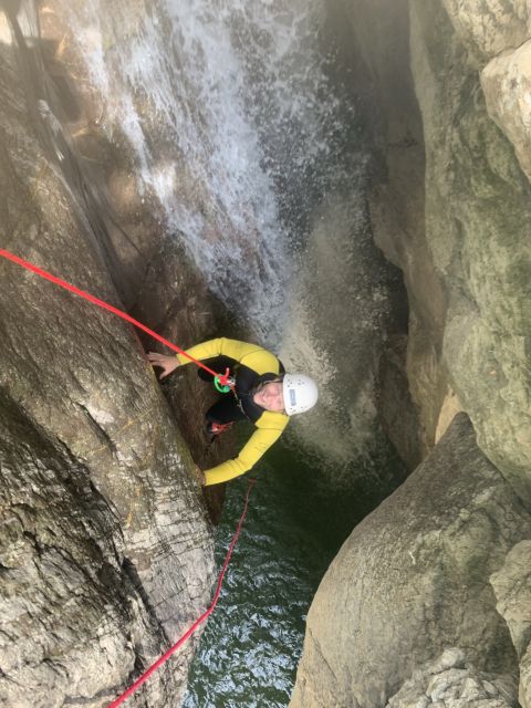 Allgäu: Starzlachklamm Canyoneering Adventure - Rappelling through a thundering waterfall