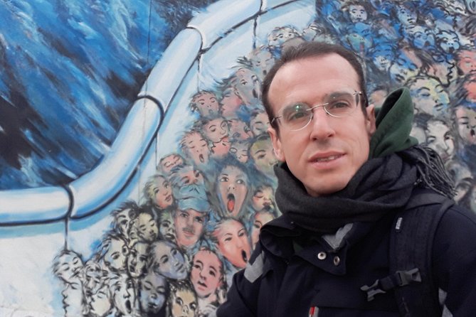 Alternative Berlin Private Tour with Jacob - Graffiti and Squats - Haus Schwarzenberg and the story of Tacheles