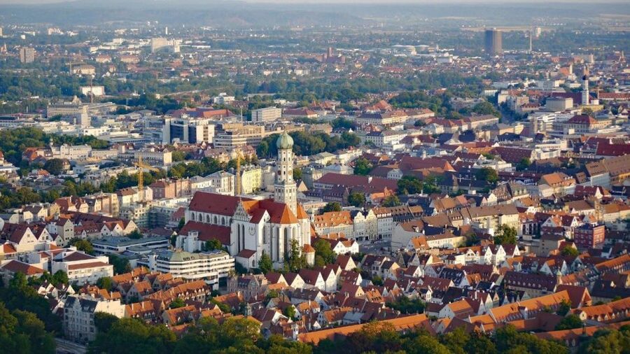 Augsburg: Historical Highlights Private Walking Tour - Augsburg Town Hall and its unusual six-floor claim