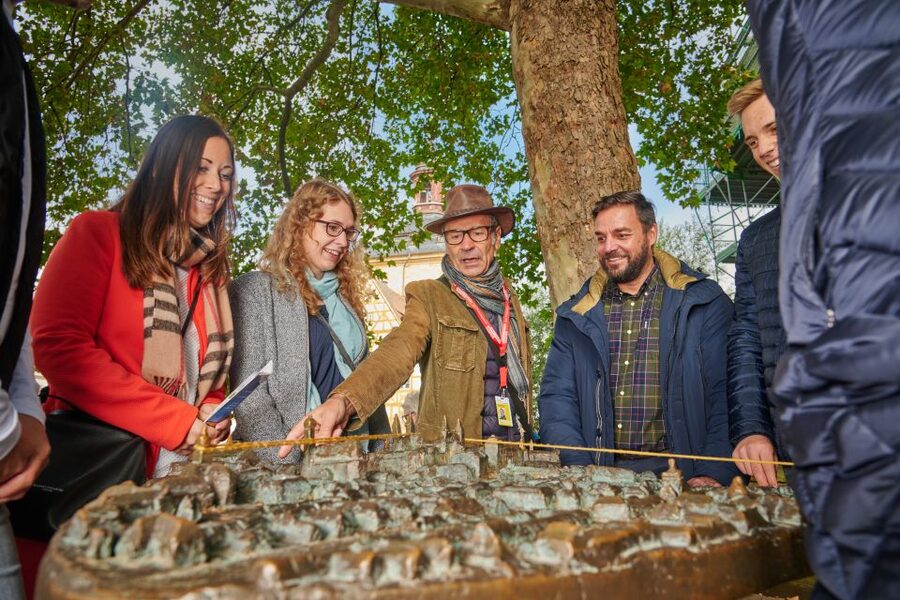 Bamberg: Guided Walking Tour - The Old Court and the New Residenz