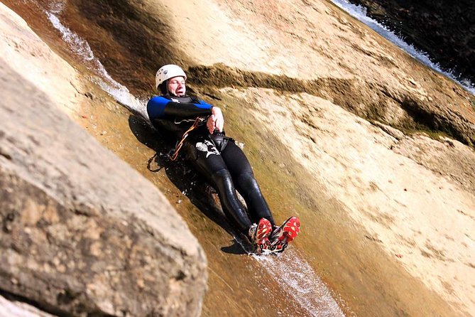Beginner canyoning in the Starzlachklamm - Entering Starzlachklamm near Sonthofen