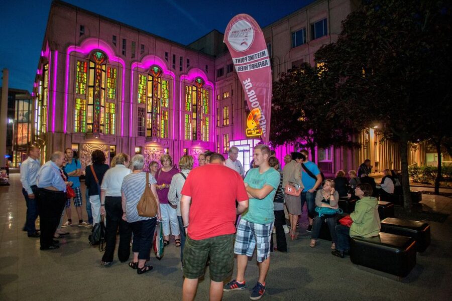 Berlin: 1.5-Hour Comedy Bus Tour in German - Key points to know before booking