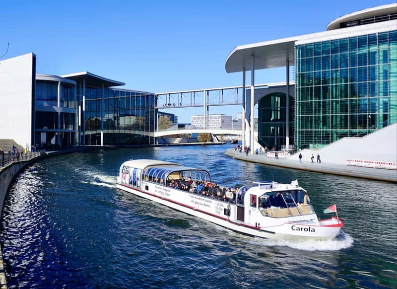 Berlin: 1-Hour Boat Tour with Bilingual Live Guide - The Boat: Glass Views, Heating, and a Casual Ride