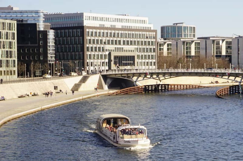 Berlin: 1-Hour Boat Tour with Bilingual Live Guide - Is $22 a Fair Price for an Hour?