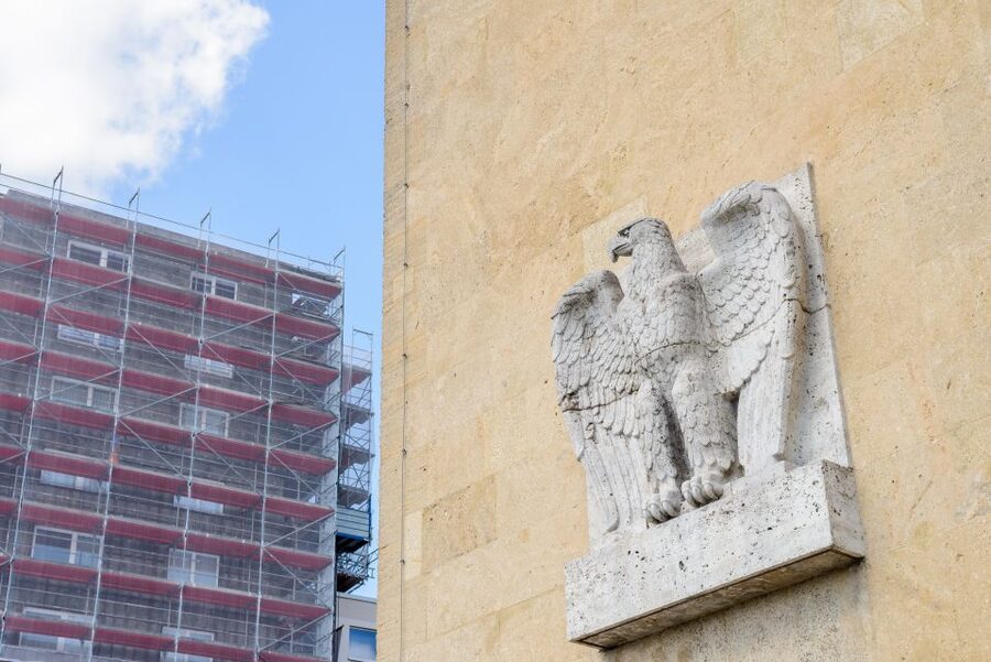 Berlin: 2.5-Hour Walking Tour through Kreuzberg 61 - Bergmannstraße: shops, food, and daily life