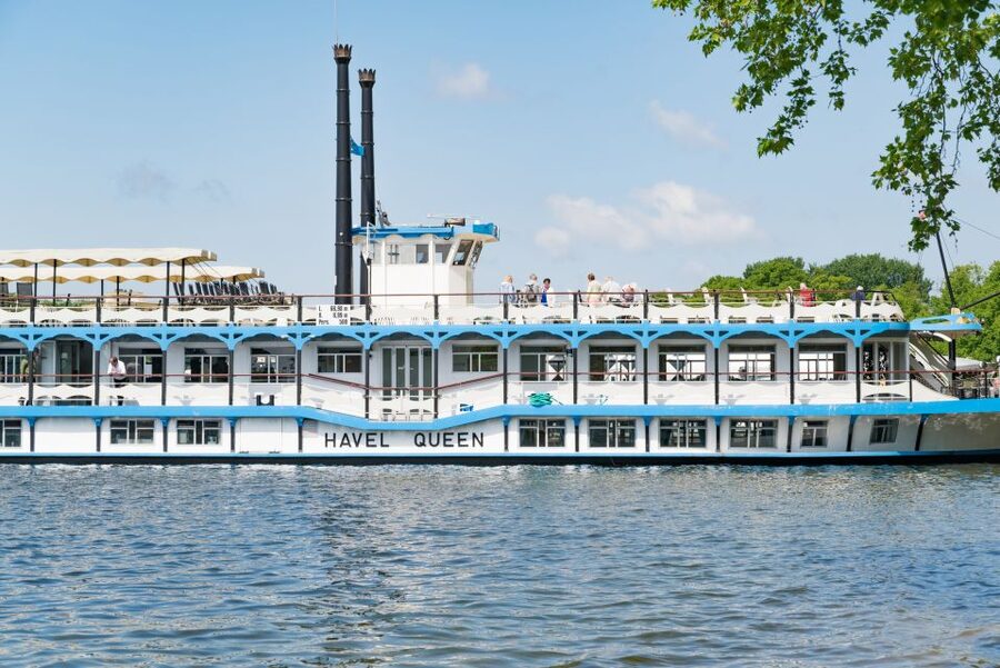 Berlin: 2-Hour Lake Oberhavel Cruise from Tegel - Villa Borsig and the Tegel shoreline