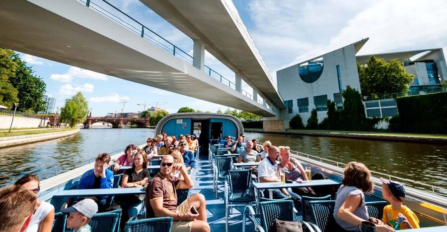 Berlin: 3.25-Hour Spree & Landwehrkanal Boat Tour - Key points to know before boarding