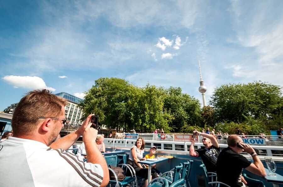 Berlin: 3.25-Hour Spree & Landwehrkanal Boat Tour - Seating, weather, and comfort onboard