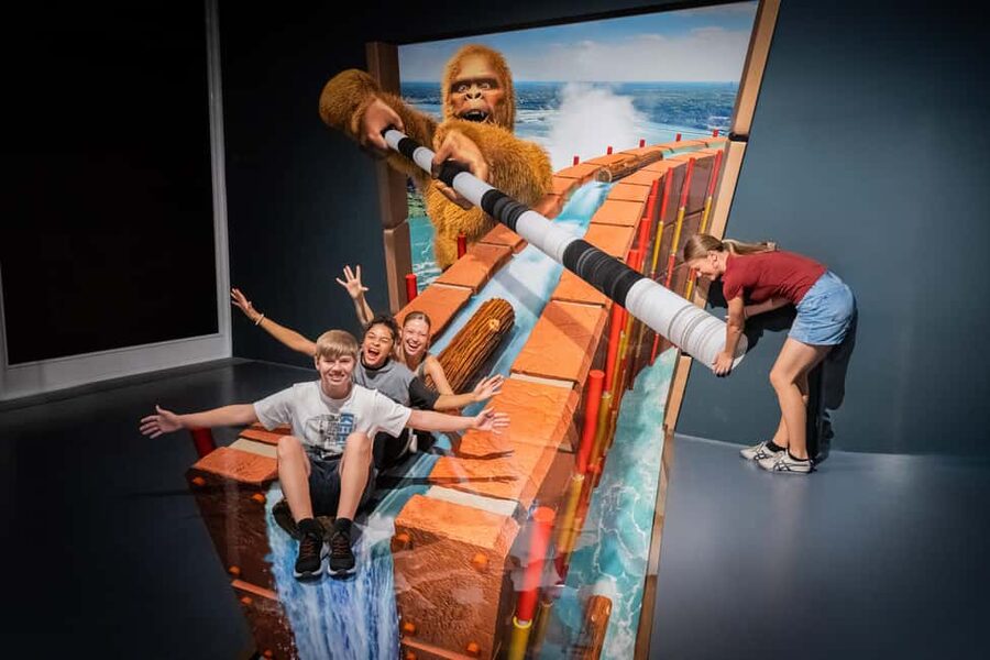 Berlin: 3D TrickArt Museum - Tickets - What the Berlin 3D TrickArt Museum actually is