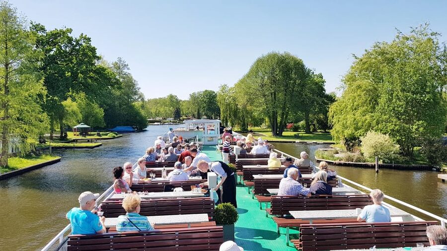 Berlin: 7 Lakes Boat Tour through the Havel Landscape - Great Wannsee and the stories beside the water