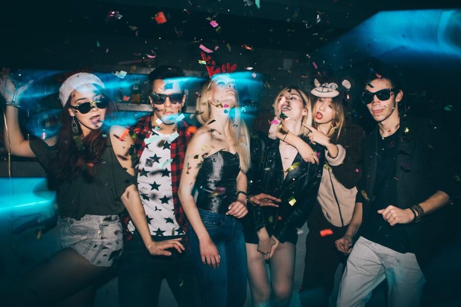 Berlin: Bar & Party Tour with Free Shots & VIP Club Access - Meeting at Rathauspassagen