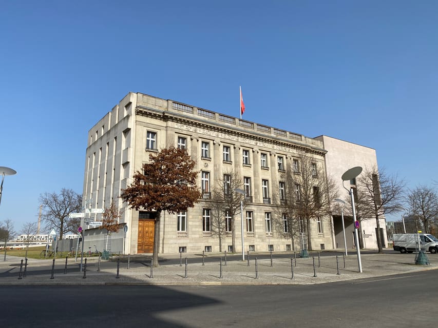Berlin Battlefield Tour - Operation Berlin 1945 - The Reichstag and the battle for a symbol