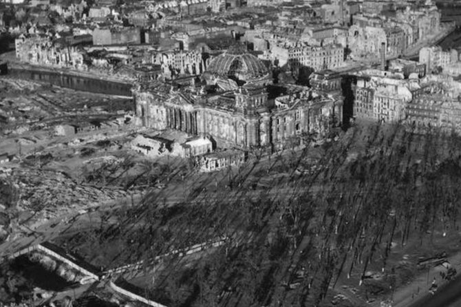 Berlin Battlefield Tour - Operation Berlin 1945 (Small Group) - Timing, weather, and practical planning