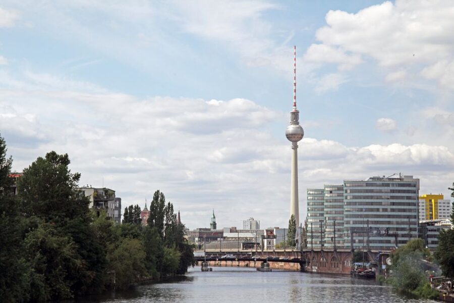 Berlin: Berlin Wall and the Cold War Walking Tour - Who will enjoy this walk most?