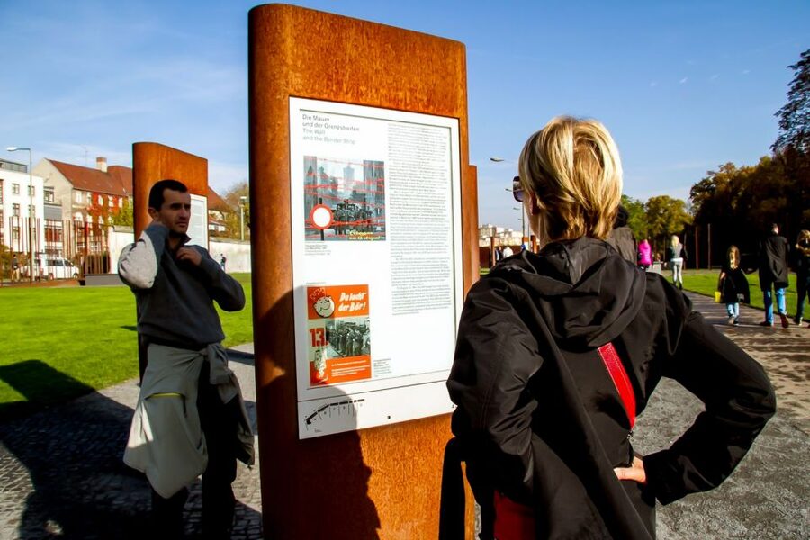 Berlin: Berlin Wall Tour Berlin East West - Key points to know before you book