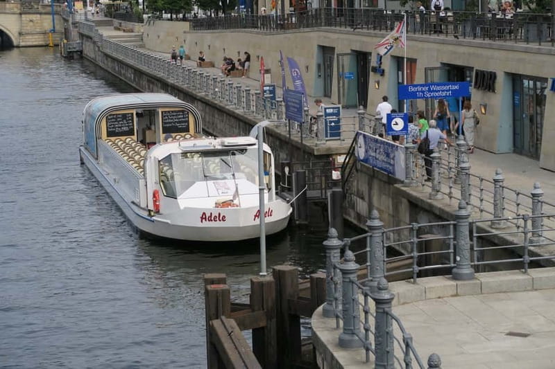Berlin: Boat Sightseeing Cruise with Audioguide - Quick points before you book