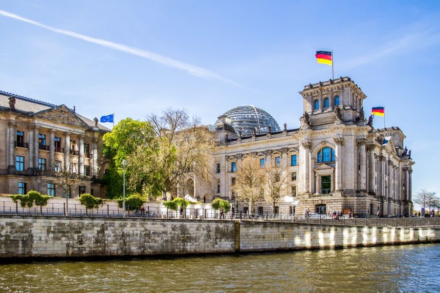 Berlin: Boat Tour Along the River Spree - Boarding at Friedrichstrasse 140