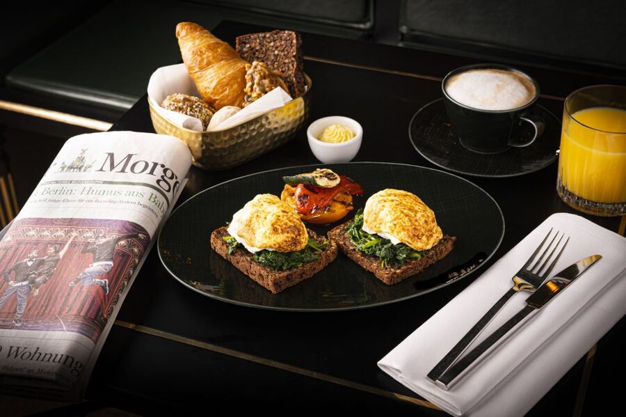 Berlin: Breakfast at Café Wintergarten - Why Café Wintergarten makes breakfast feel special