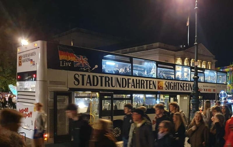 Berlin: Bus Tour by Night with Live Commentary - Hauptbahnhof, Schloss Bellevue, and the Siegessäule