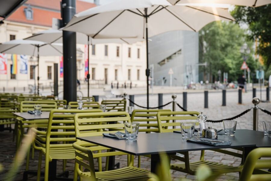 Berlin: Champagne Fine Dining Breakfast in Kreuzberg - Champagne, coffee, and water