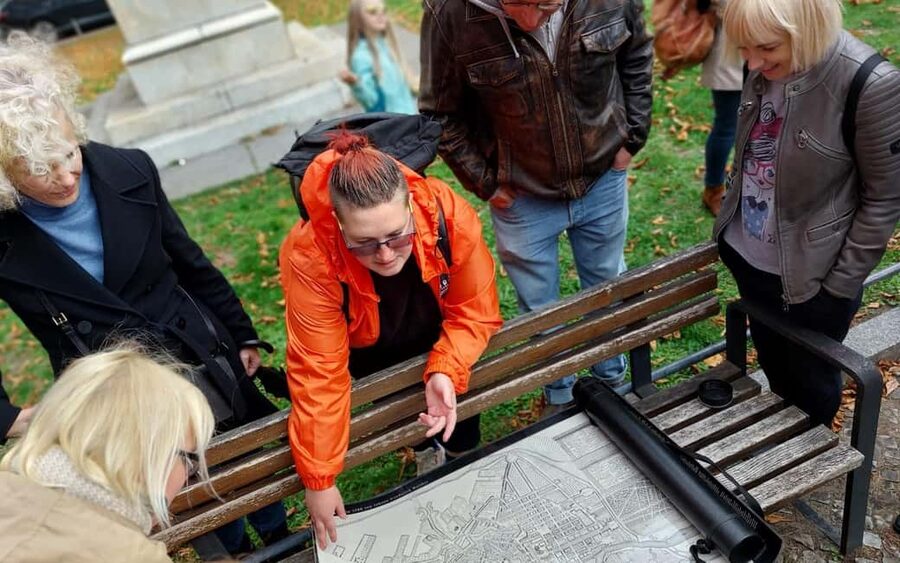 Berlin: Charité Hospital History Walking Tour - Five details that make this Charité tour special