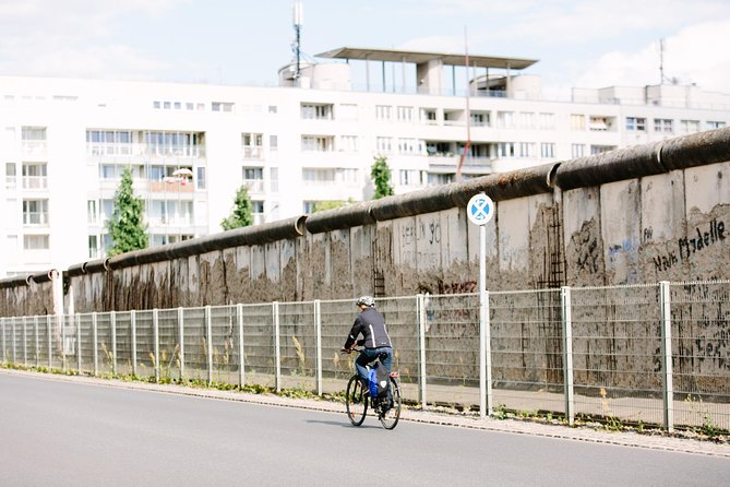 Berlin City Bike Tour with Beer Garden Stop - What the day feels like on a bicycle