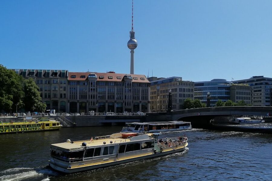 Berlin: City Highlights Express & Panorama Roof Terrace - Unter den Linden and the royal boulevard