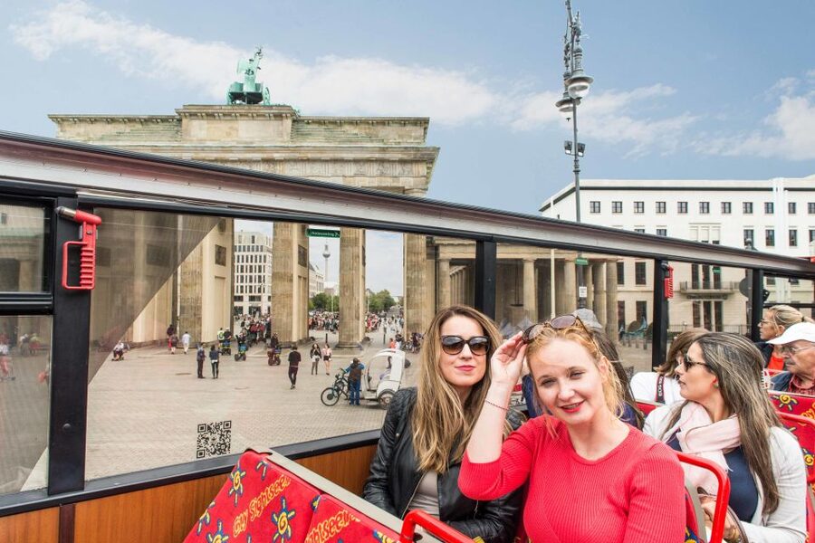 Berlin: City Sightseeing Hop-On Hop-Off Bus Tour - Checkpoint Charlie and the grand squares