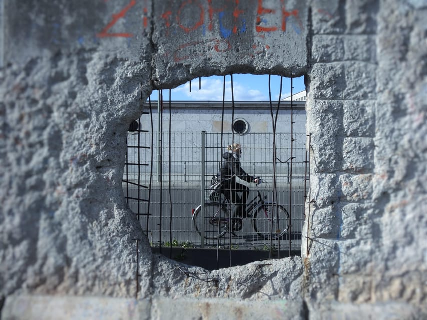 Berlin: Cold War History and Berlin Wall Guided Walking Tour - Seventy-five minutes at the Berlin Wall Memorial