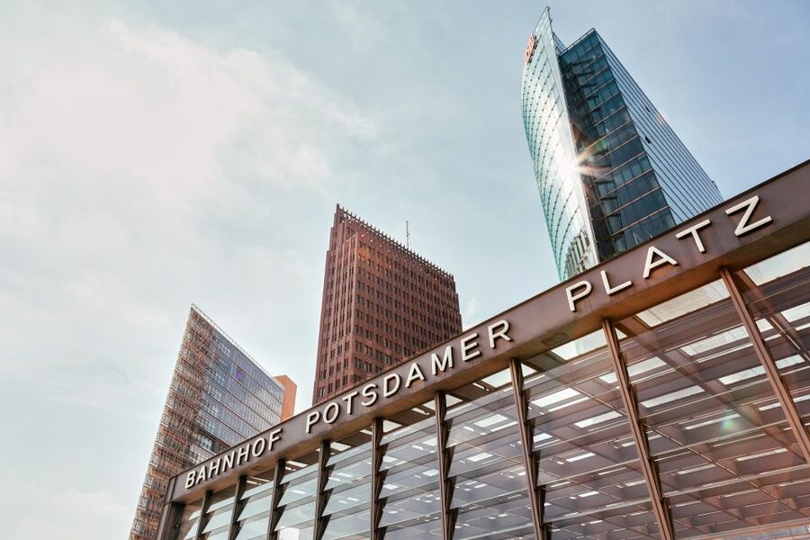 Berlin: Combo-Ticket for Panoramapunkt with Crémant at Café - Who should choose this Berlin viewpoint?