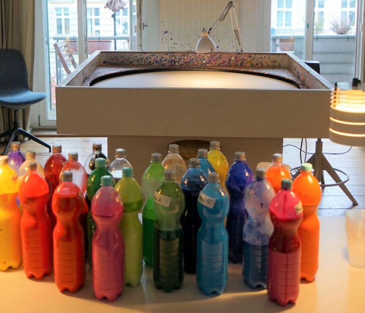 Berlin: Create Your Own Spin Painting at Jans Echternacht - Key points at a glance