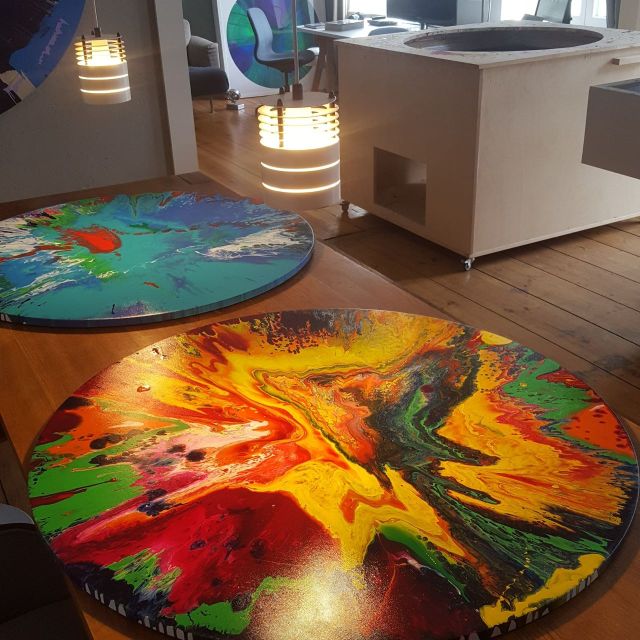 Berlin: Create Your Own Spin Painting at Jans Echternacht - Why the finished souvenir is worth planning around