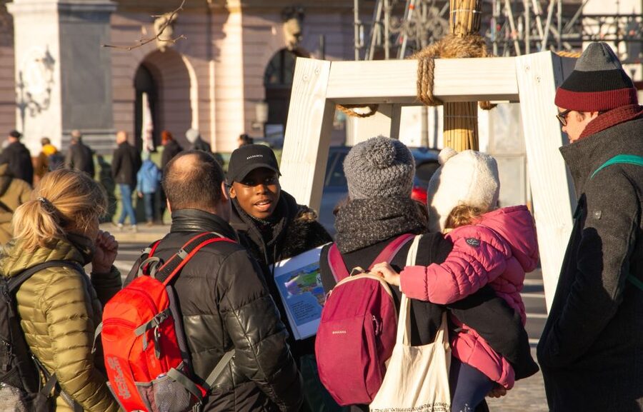 Berlin: Decolonial Berlin Castle/ Humboldt Forum Guided Tour - Starting at the Sanchi Gate reconstruction