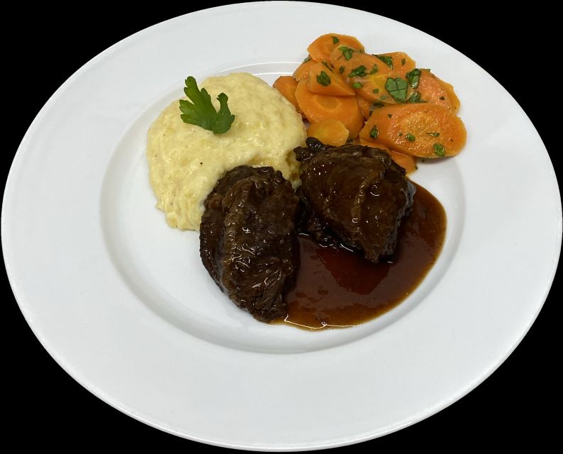 Berlin: Dinner Cruise on the Spree with Prosecco - Berliner Dom, Museum Island, and Alexanderplatz