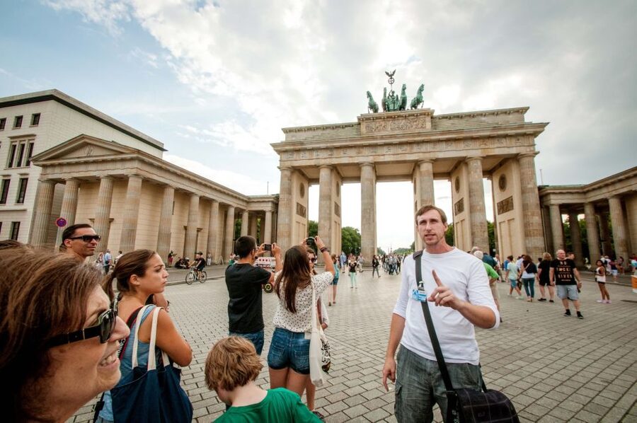 Berlin: Discover Berlin Walking Tour - The bunker site and Hitler’s final days