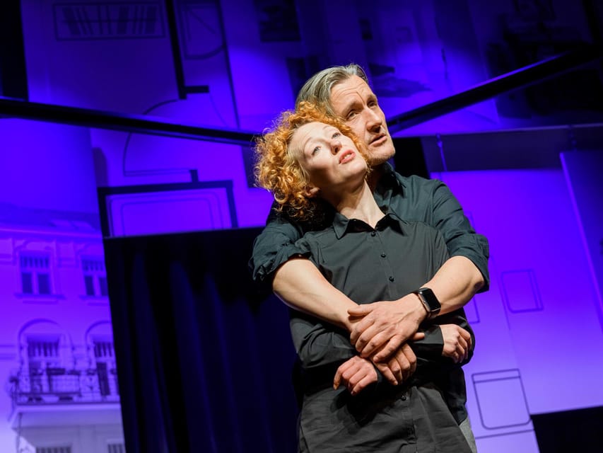 Berlin: DISTEL - The capital cabaret - What the two-hour performance is like