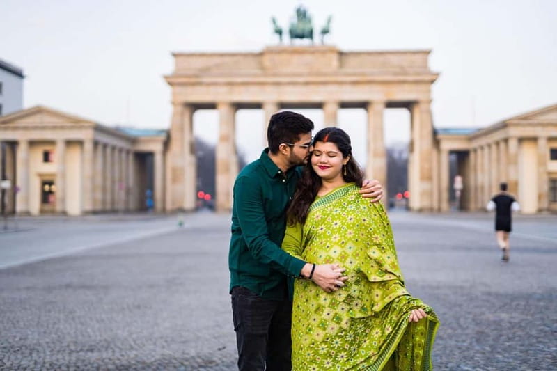 Berlin: Early Morning Private Photoshoot to avoid the Crowd - What you receive within 48 hours